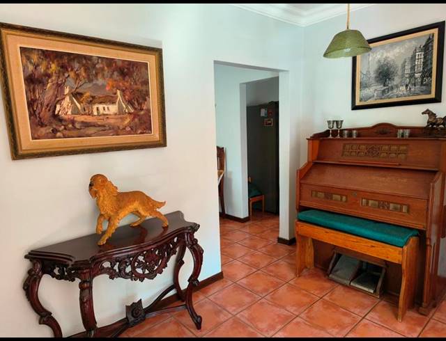 3 BEDROOM TOWNHOUSE FOR SALE IN MORELETAPARK